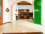 Idyllisches mallorquines Stadthaus mit Ausbaureserve, 240 qm, 3 SZ, 1Bad, Garage, Brunnen, Innenhof - Wohnzimmer3