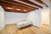 Ruhige Top sanierte Wohnung 120 qm, Altstadt, 4 SZ, 2 Bäder, 1. OG, voll möbliert - Schlafzimmer 2