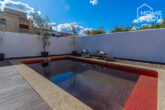 Großzügige Doppelhaushälfte, 273qm, 4 SZ, 3 Bäder, Salzwasser-Pool in ruhiger, ländlicher Umgebung - Terrasse mit Pool 4
