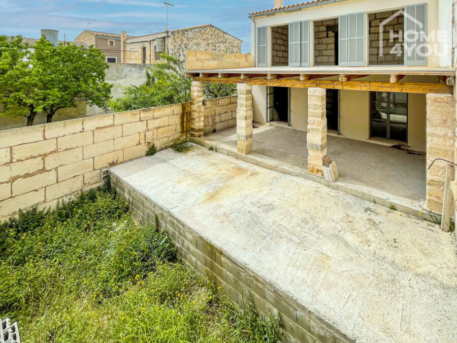 Charmantes Stadthaus zur Fertigstellung in Sant Llorenc des Cardassar mit vielfältigen Möglichkeiten, 07530 Sant Llorenç des Cardassar (Spanien), Stadthaus