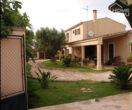 Einzigartige Finca, Pool und bezaubernder Garten, 381 qm Wohnfläche auf 20.500 qm Grund, ruhige Lage - Blick vom Pool zum Haus