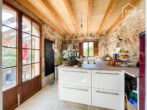 Traumhafte mallorquinische Naturstein-Finca mit Gästehaus, 284qm, 5SZ, 4 BZ, Terrassen u. Obstgarten - Küche 1