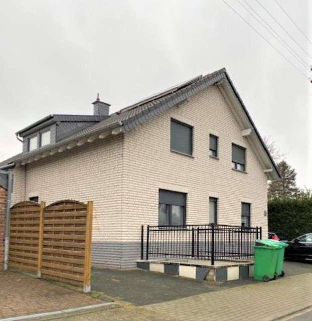 Top 3 Familienhaus in guter Lage Richtung Süd/ Westen NEUWERTIG, 41849 Wassenberg, Mehrfamilienhaus