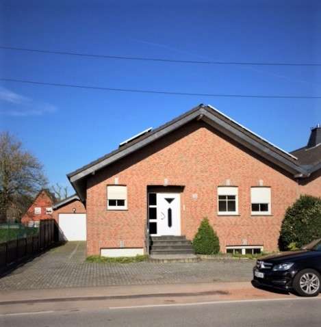 REDUZIERT!!!! ….wieder zu haben ………Photovoltaikanlage 13,25 kWp, 41849 Wassenberg, Doppelhaushälfte