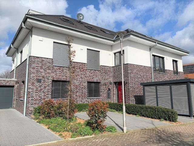 Luxuswohnungen Penthaus mit Fahrhrstuhl *Photovoltaikanlage* ab 01. 12.2020 frei, 41849 Wassenberg, Penthousewohnung