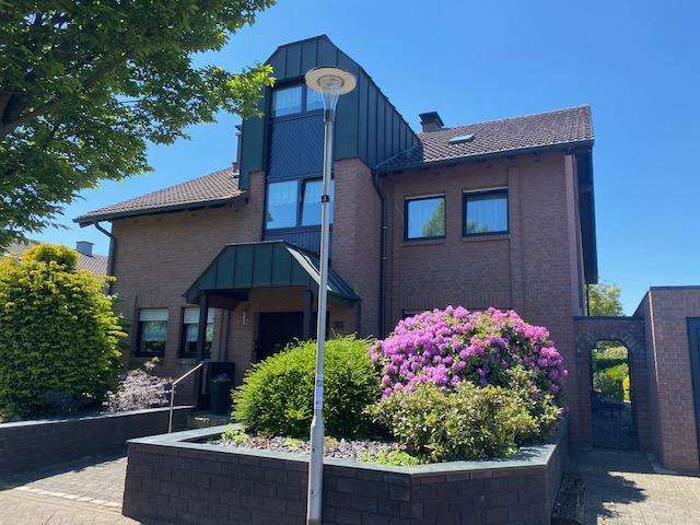 Eine Sonnenverwöhnte gut geschnittenes 4 Z. Wohnung im Grünen FÜR 2 PERSONEN, 41849 Wassenberg, Etagenwohnung