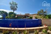 Luxus-Finca in Top-Lage, 260 qm, 3 SZ, Infinity-Pool, 33.000 qm Grund, Caports unweit Traumstrand. - Infinity Pool