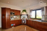 Luxus-Finca in Top-Lage, 260 qm, 3 SZ, Infinity-Pool, 33.000 qm Grund, Caports unweit Traumstrand. - Küche