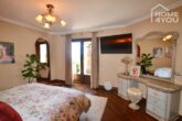 Luxus-Finca in Top-Lage, 260 qm, 3 SZ, Infinity-Pool, 33.000 qm Grund, Caports unweit Traumstrand. - Schlafzimmer 1