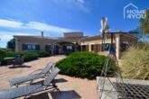 Luxus-Finca in Top-Lage, 260 qm, 3 SZ, Infinity-Pool, 33.000 qm Grund, Caports unweit Traumstrand. - Terrasse