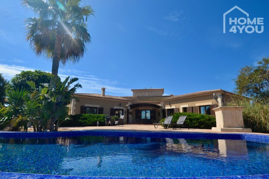 Luxus-Finca in Top-Lage, 260 qm, 3 SZ, Infinity-Pool, 33.000 qm Grund, Caports unweit Traumstrand., 07630 Campos (Spanien), Villa