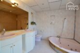 Zentrale Finca mit Vermietlizenz, 6 Betten, 3 SZ, 2 Bäder, 230 qm, Pool, Meerblick, Nebengebäude - Badezimmer