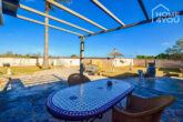 Preissensation: Hochwertige Luxusfinca, Vermietlizenz, 250 qm, 3 SZ, 2 Bad, Pool, Garage, Strandnähe - Terrasse
