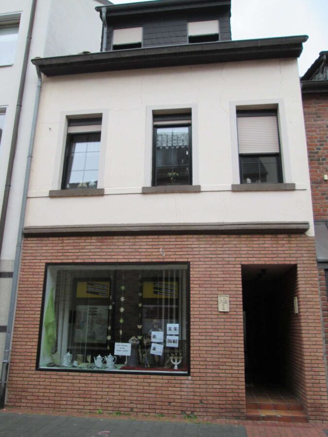 Als Ferienwohnungen erlaubt aber auch für 2 Familien inkl Geschäft, 41844 Wegberg, Haus