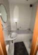 REDUZIERT !! Eigennutzung-Renditeimmobilie 1-3 Wohnungen +2 Gewerbeeinheiten (zusätzlicher Wohnraum) - Badezimmer mit Wanne