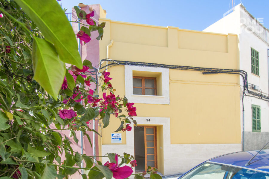 Einzigartiges Top saniertes 165 qm-Stadthaus, 2 SZ, Naturstein, Terrassen und Innenhof, Klima, 07200 Felanitx (Spanien), Stadthaus