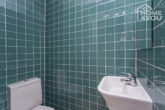 Einzigartiges Top saniertes 165 qm-Stadthaus, 2 SZ, Naturstein, Terrassen und Innenhof, Klima - Gäste WC
